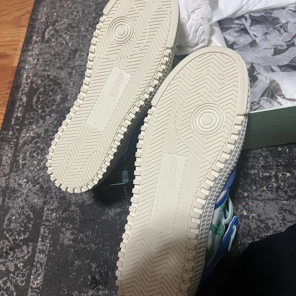 Off-White Blue and White Athletic Shoes - Picture 4 of 6